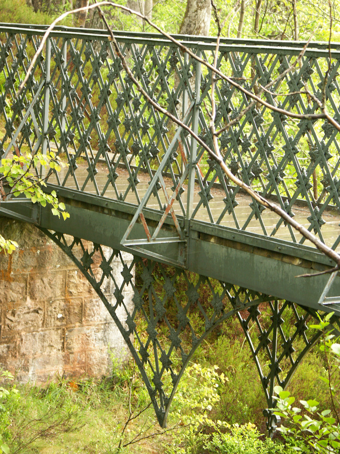 Plodda Falls, Footbridge